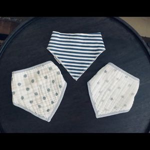 Aden + Anais Bandana Bibs  & Bazzlebaby Bib  EUC